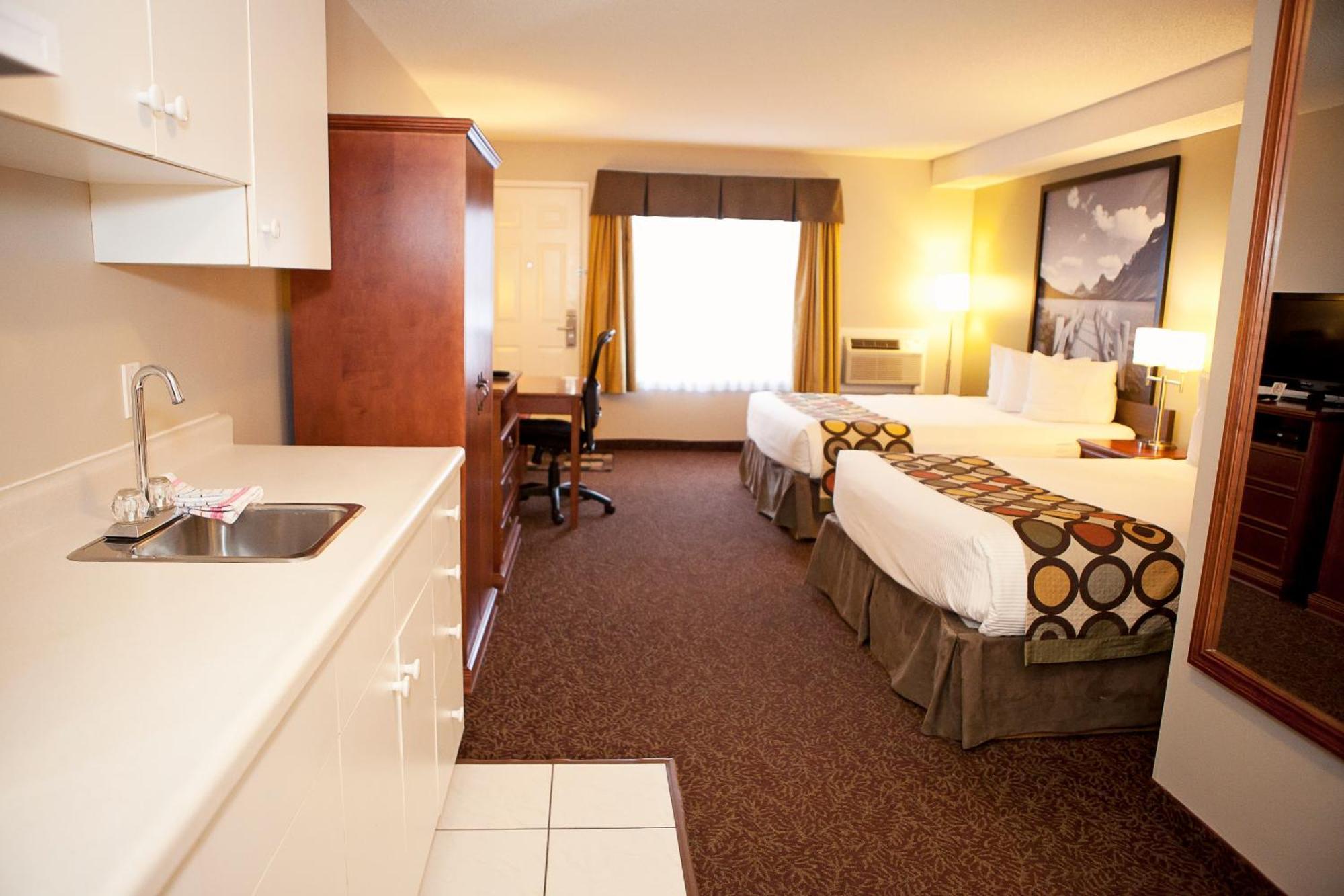 Hotel Super 8 By Wyndham Cochrane Exteriér fotografie